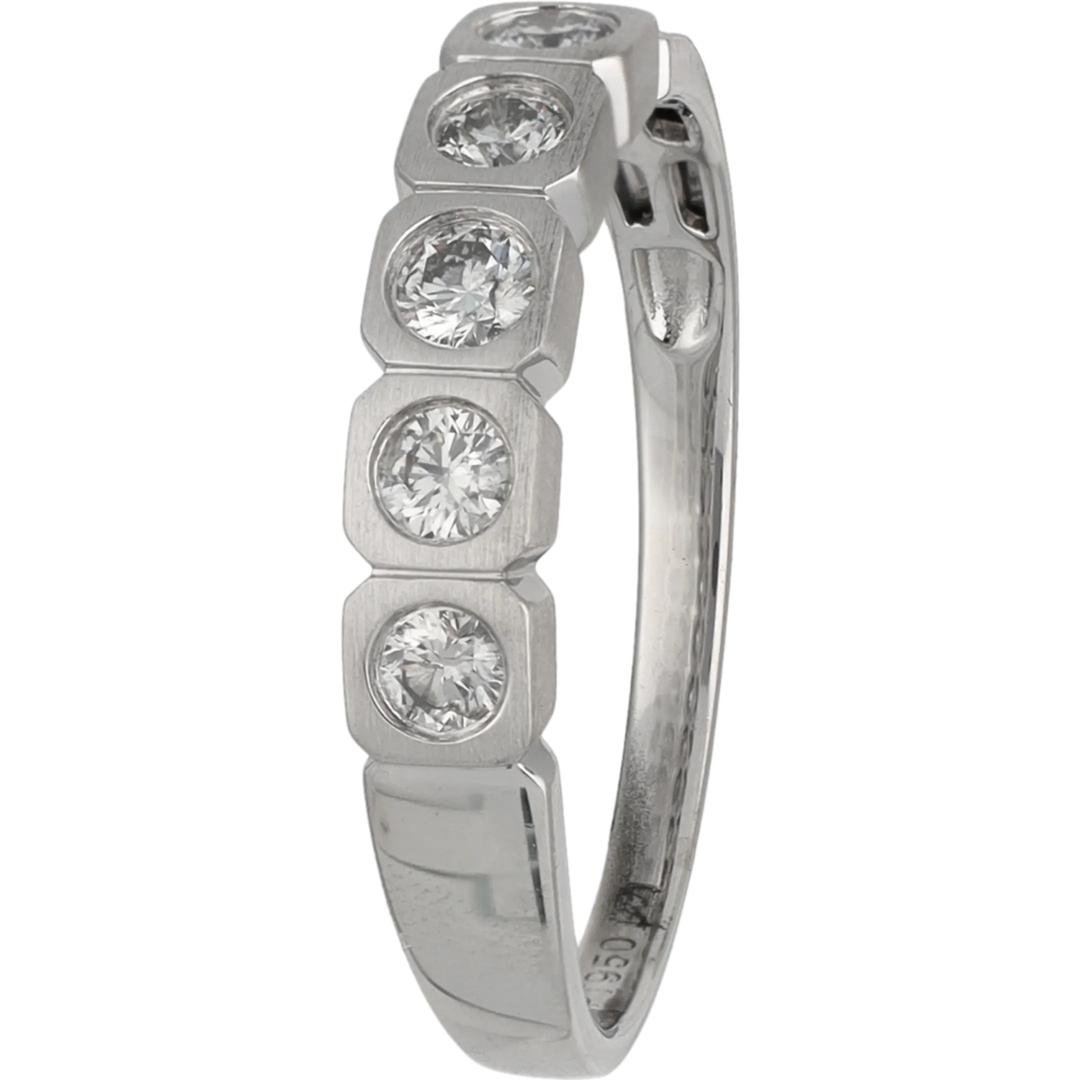 platina-rij-ring-bezet-met-diamant-52594